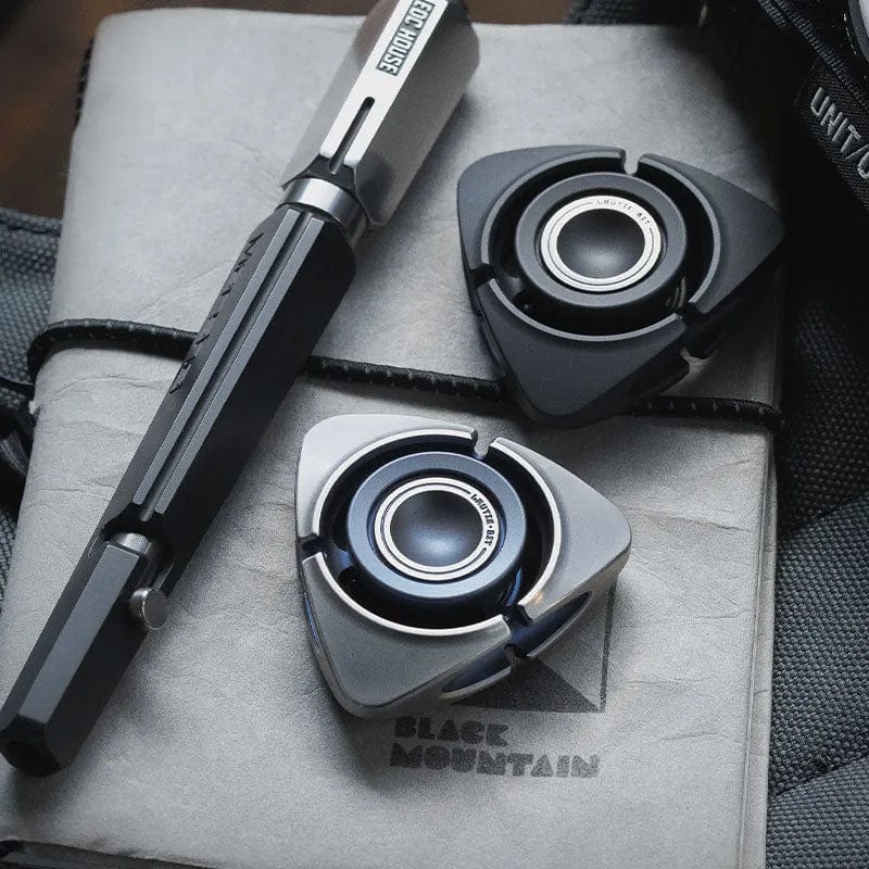 Bit-04 Tri Fidget Spinner - Image 4