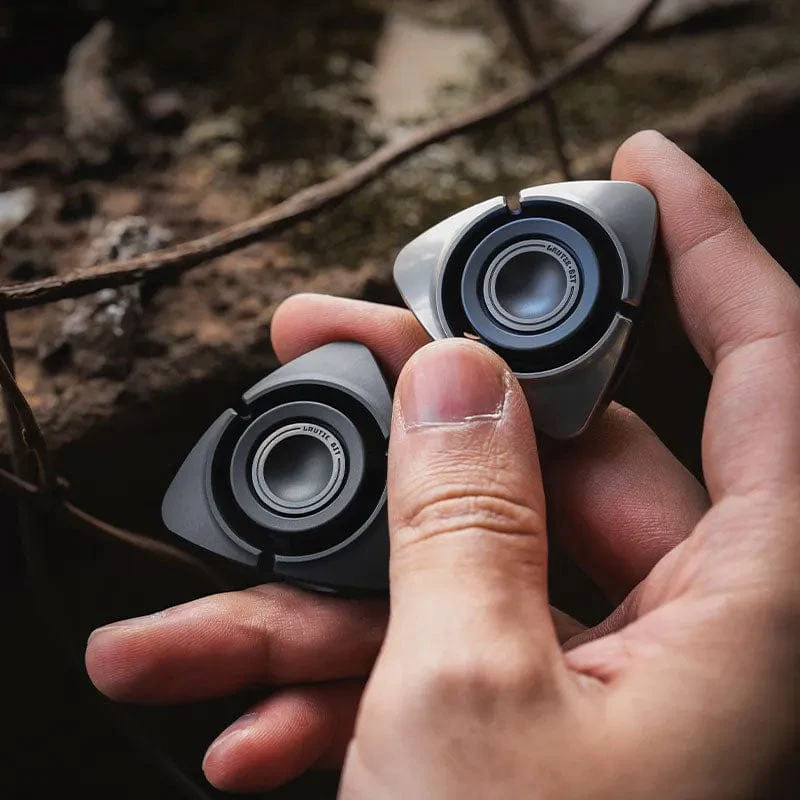 Bit-04 Tri Fidget Spinner - Image 5